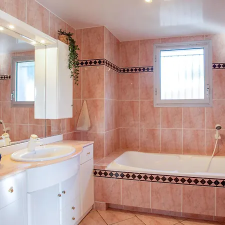 L'oiseau Bleu By Interhome Holiday home