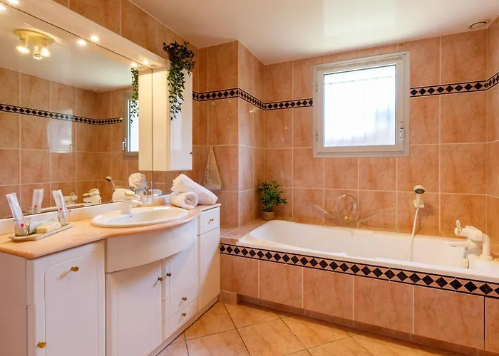 L'oiseau Bleu By Interhome * La Plaine-sur-Mer